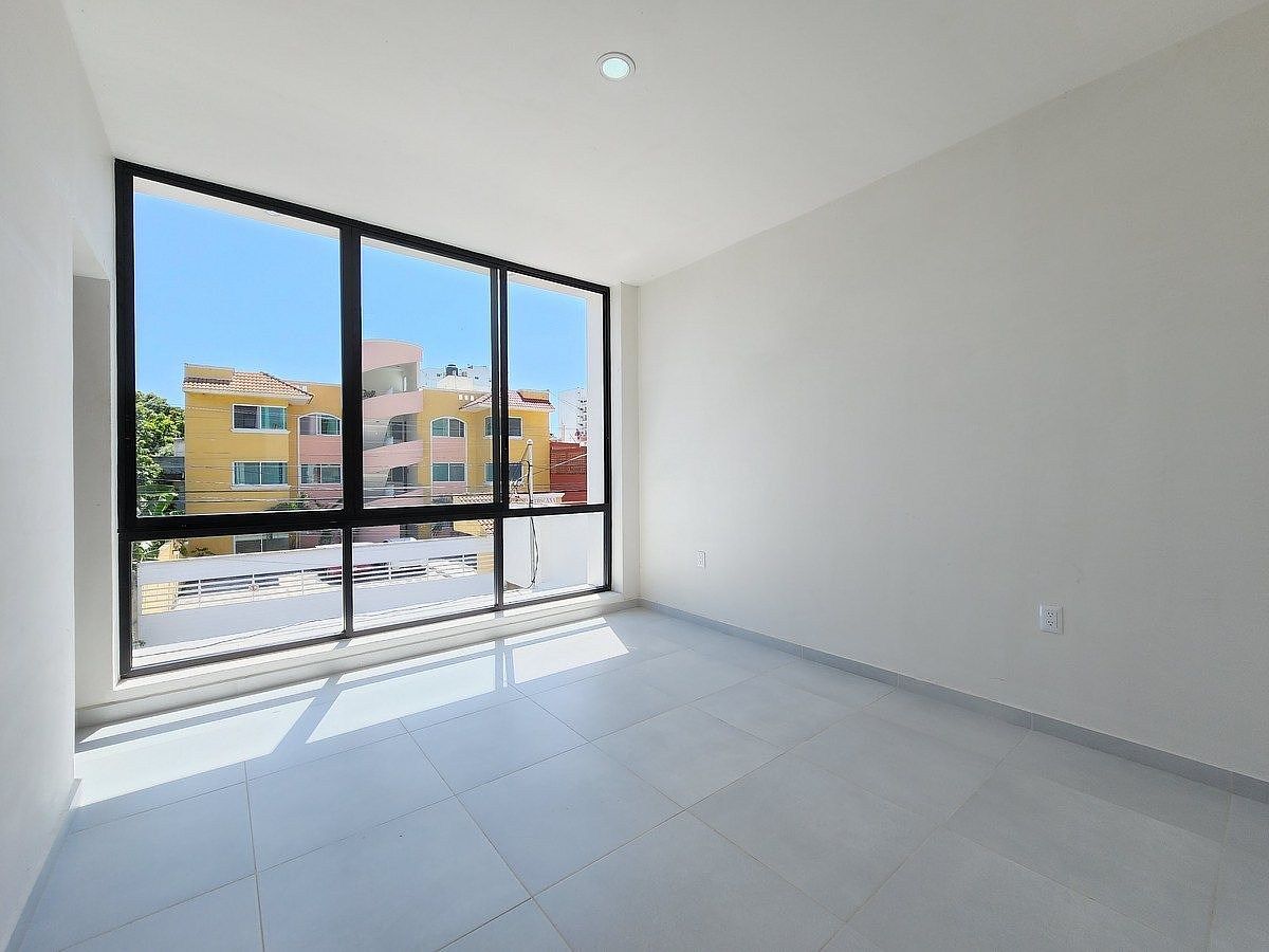 18 of 24: *IMÁGENES ILUSTRATIVAS*