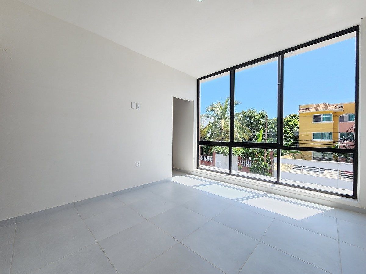 19 of 24: *IMÁGENES ILUSTRATIVAS*