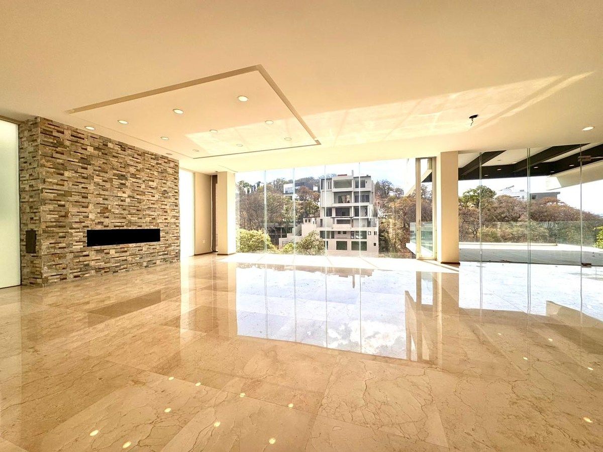 4 de 43: Amplia estancia con vista panorámica