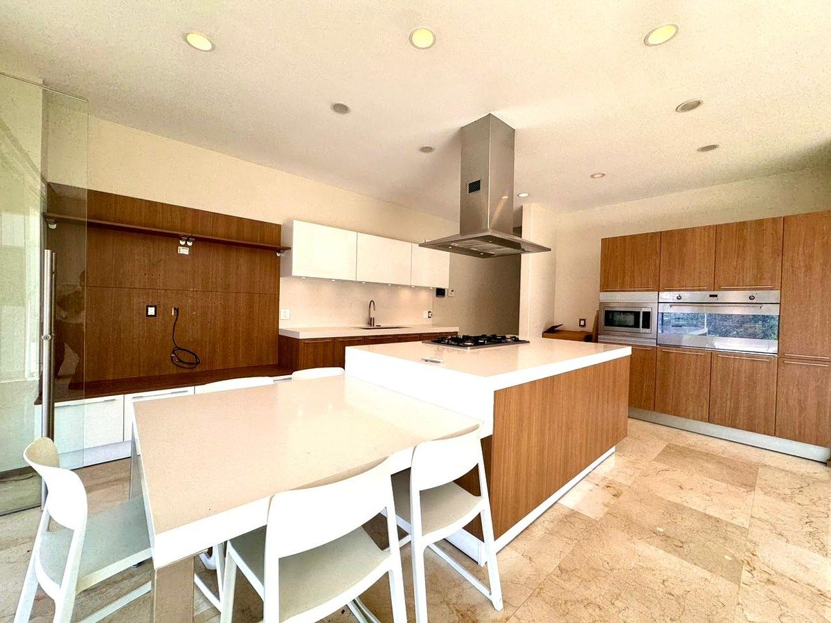 9 de 43: Cocina integral equipada