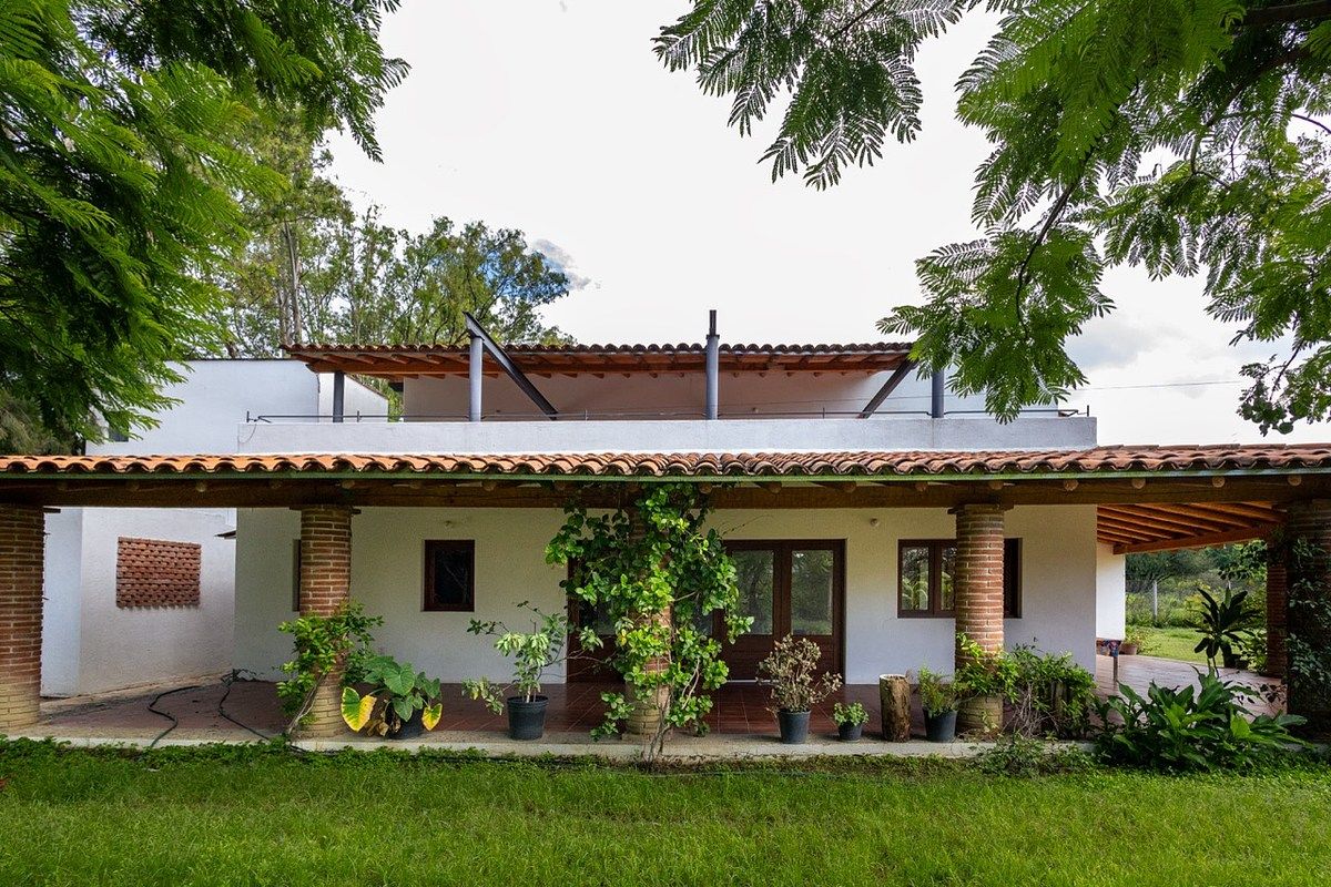 Fachada lateral, foto 1 de 15
