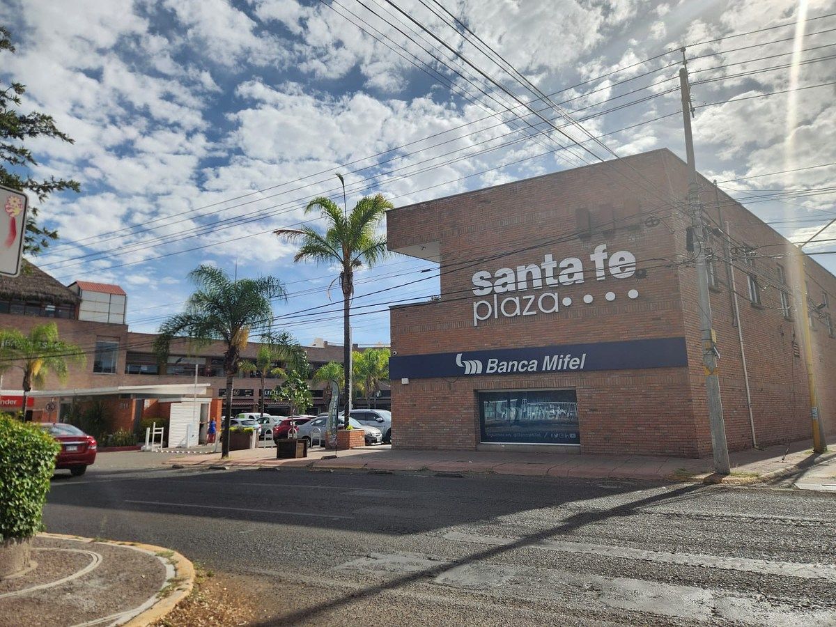 Office/local Santa Fe, photo 1 of 14