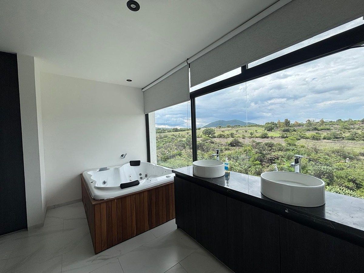 Jacuzzi con vista panorámica, photo 28 of 46