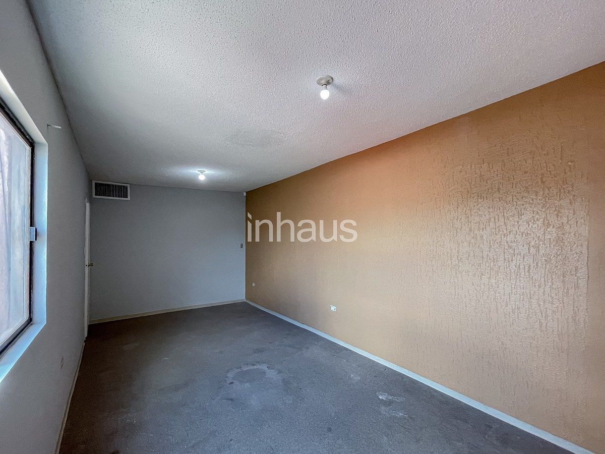 7 of 17: Recámara planta alta