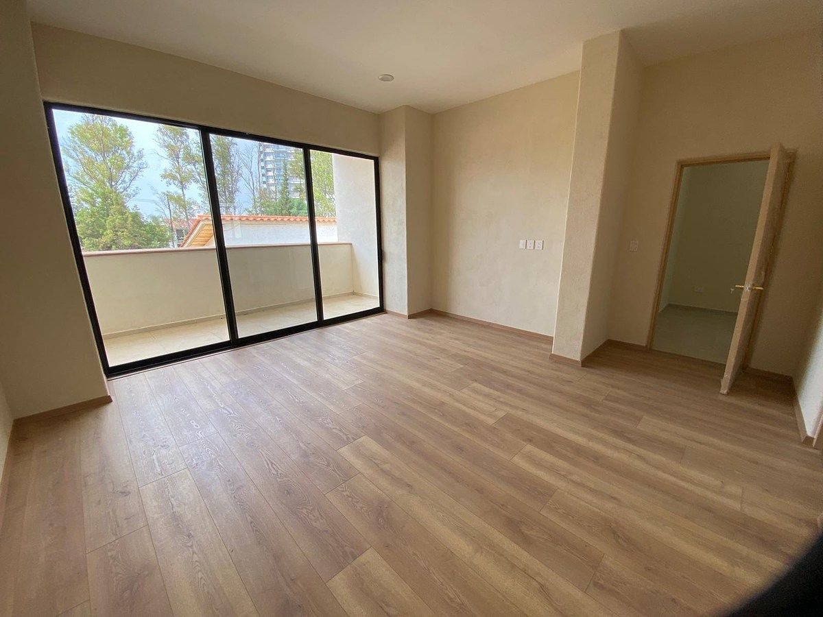 Casa em condomínio fechado em Trojes de Kristal, Aguascalientes, foto 2 de 23