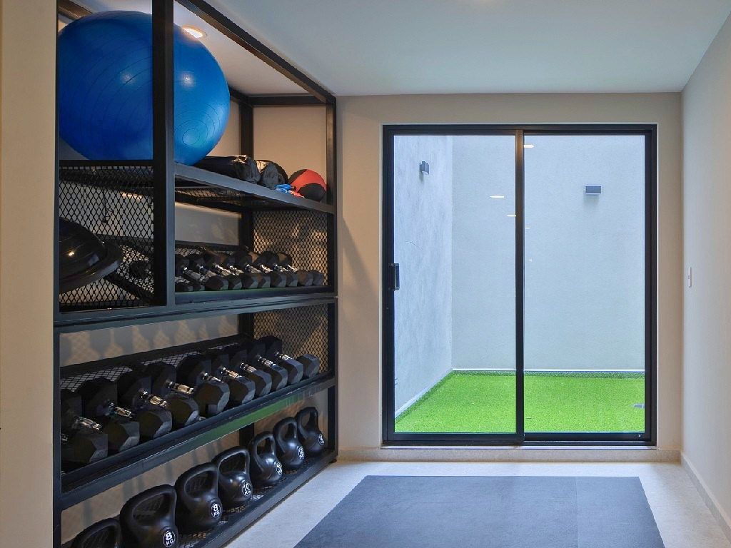 8 de 12: Gimnasio/yoga