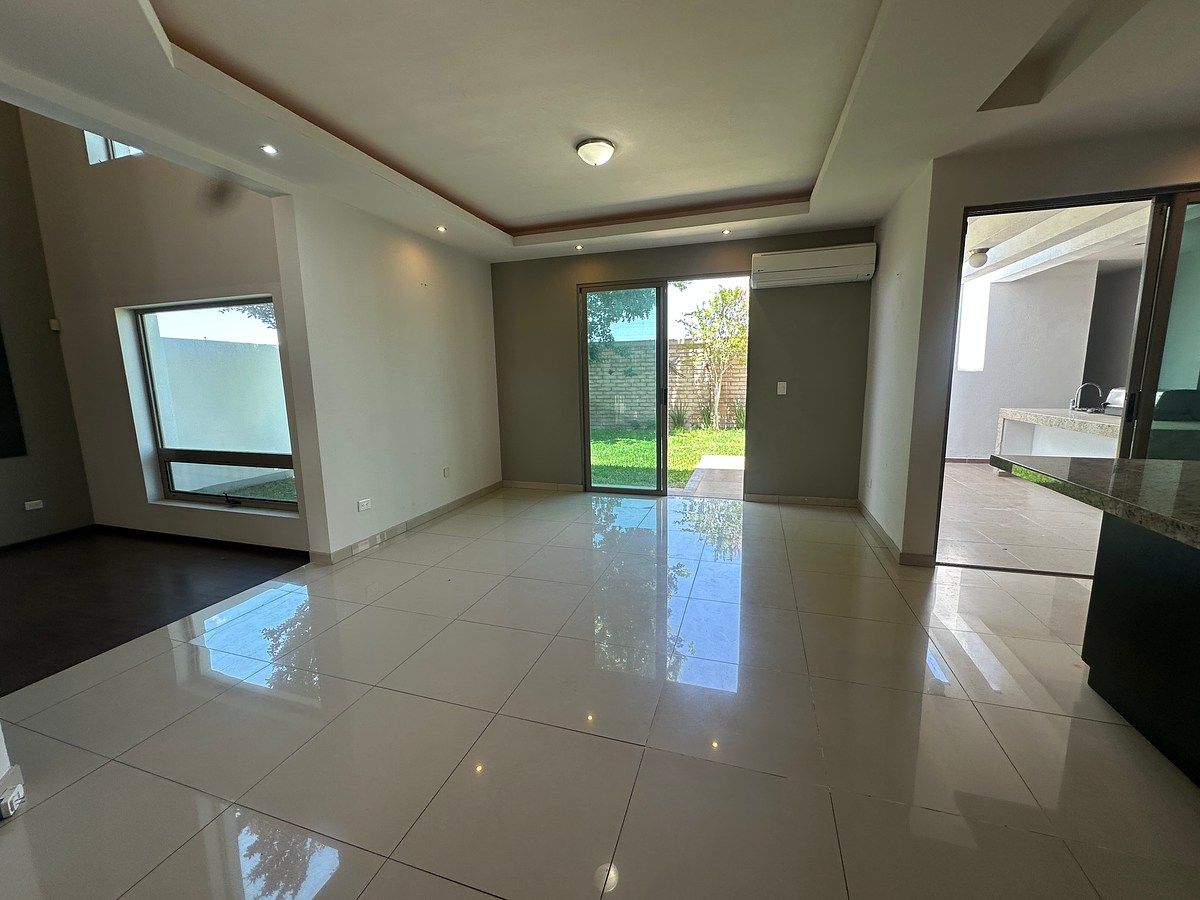 Casa en Las Misiones, Saltillo, foto 2 de 33