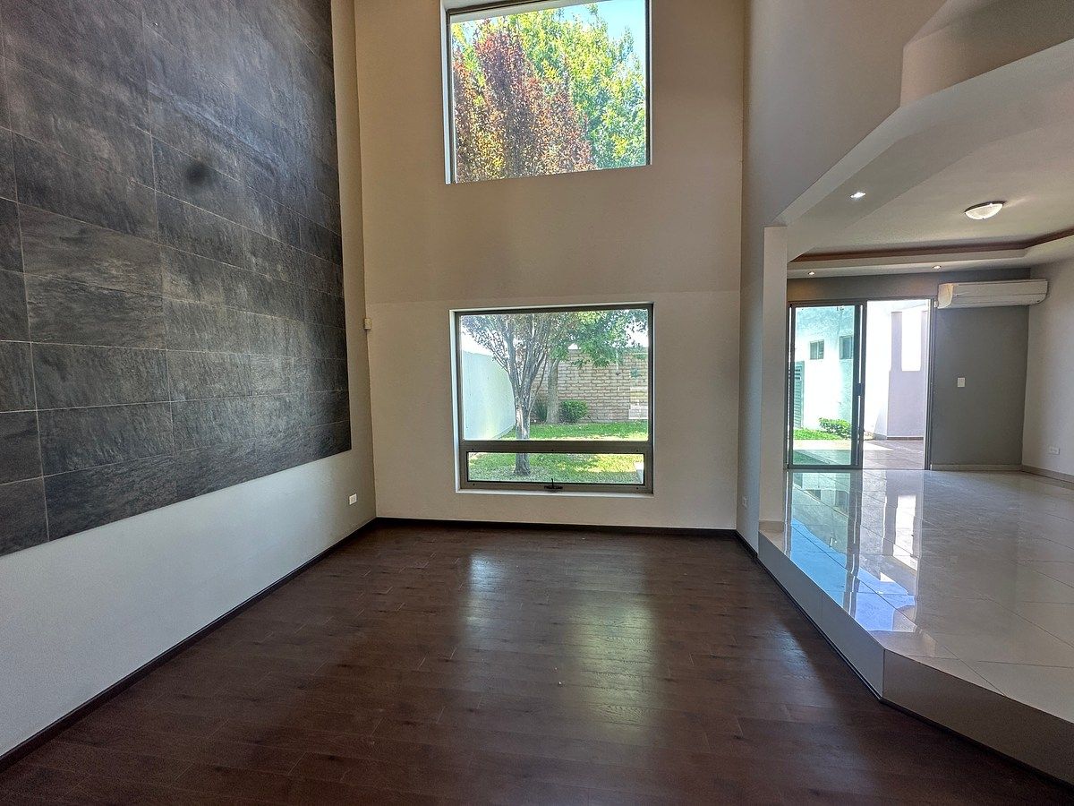 Casa en Las Misiones, Saltillo, foto 3 de 33