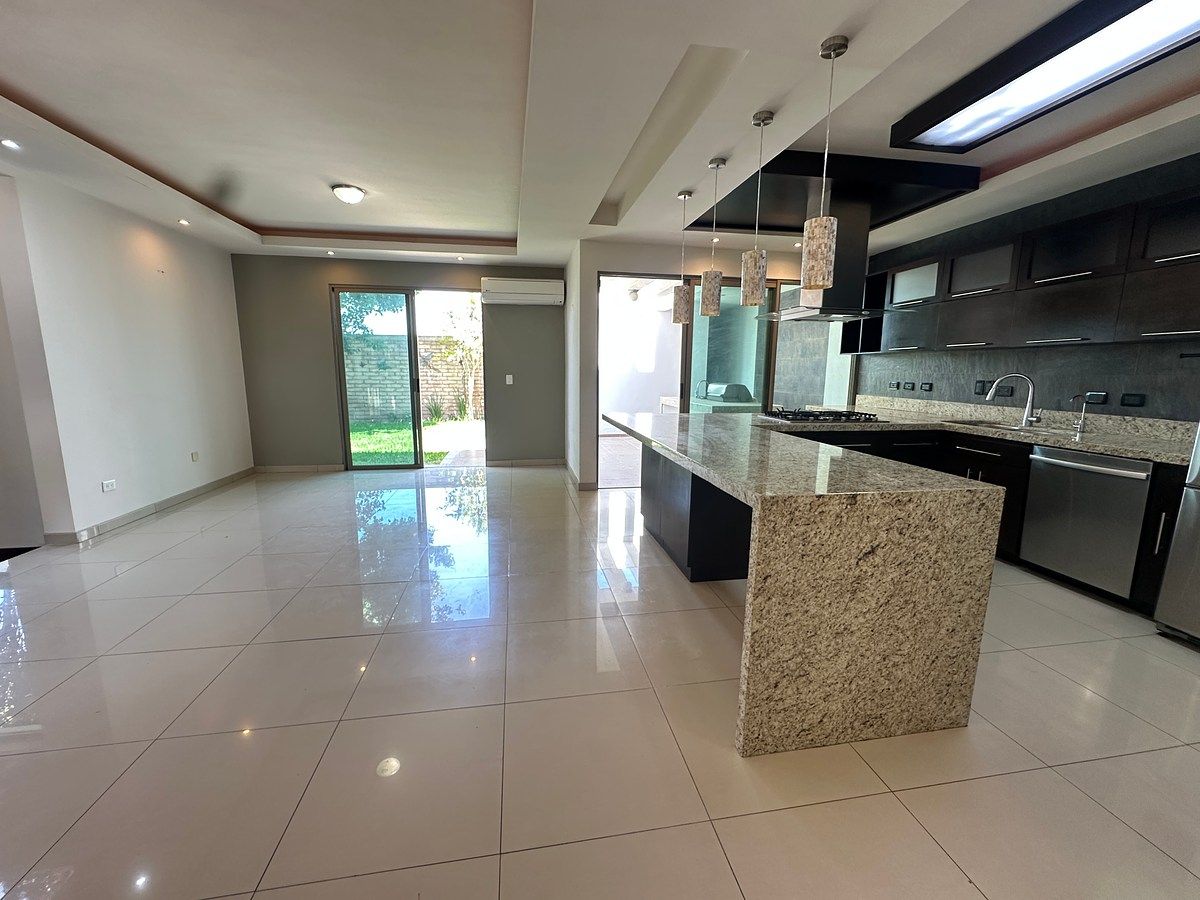 Casa en Las Misiones, Saltillo, foto 5 de 33