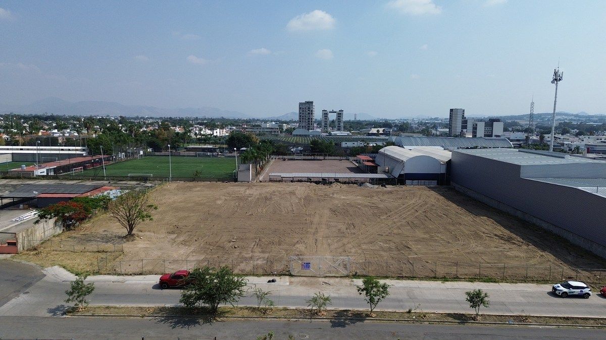 TERRENO EN RENTA – 7,000 m² | Zona Real Center / Servidor Público, Zapopan, foto 1 de 4