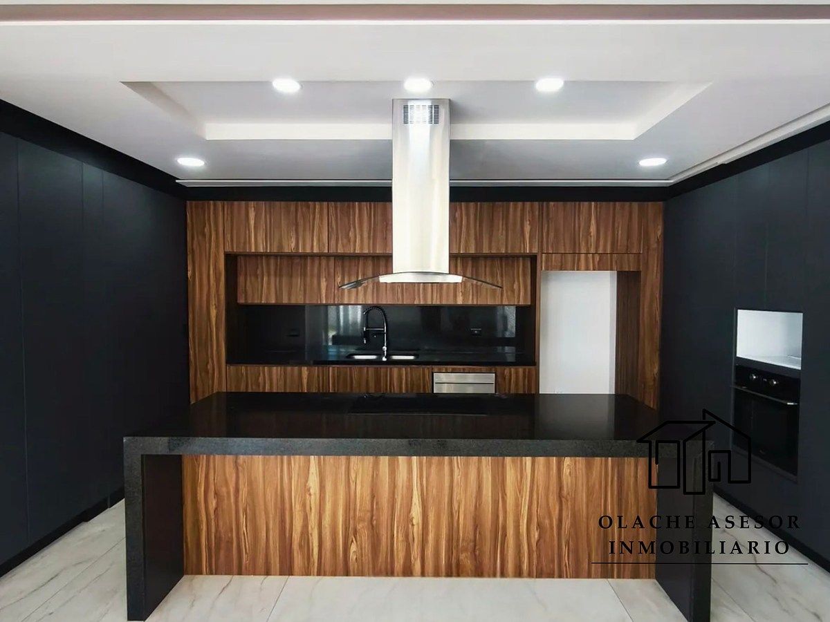 3 of 19: COCINA