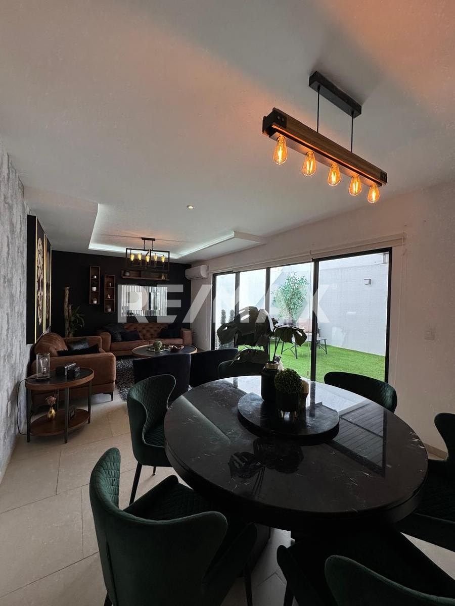 House in Condominium for Sale Zibatá, photo 1 of 15