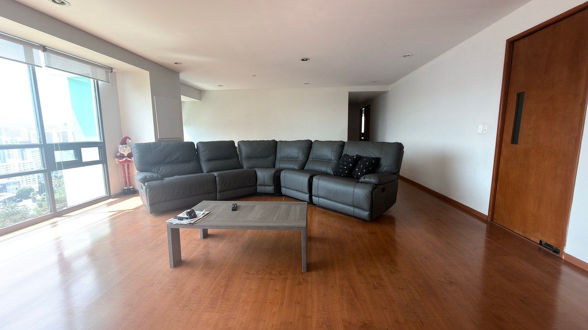 38 de 45: Aquí ya están las paredes blancas