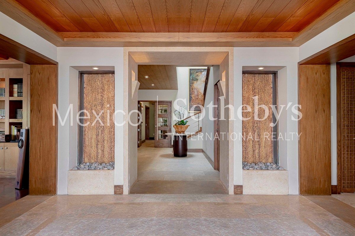 Casa en Venta en Privada Bosques de las Lomas, Villa Primaveras - foto 3