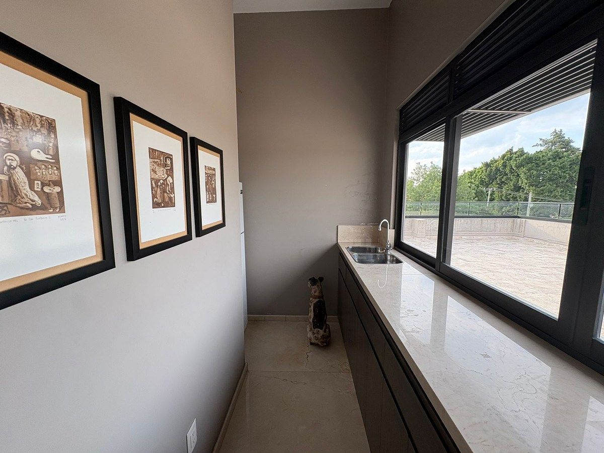 22 of 37: COCINETA ROOF GARDEN