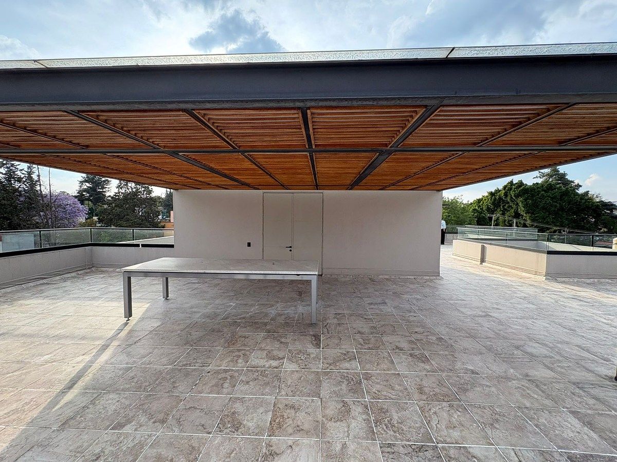 27 of 37: ROOF GARDEN