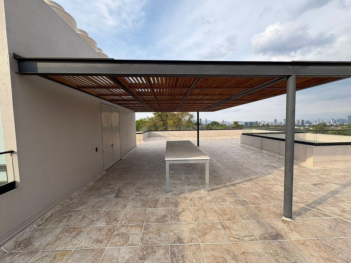 29 of 37: ROOF GARDEN