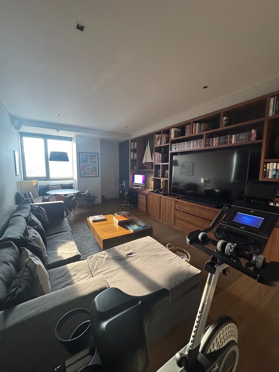 15 de 48: sala de estar y oficina