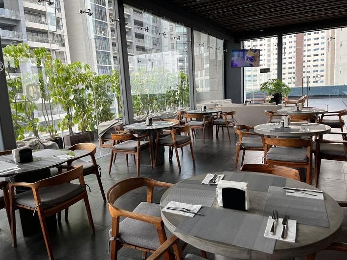 41 de 48: Restaurante