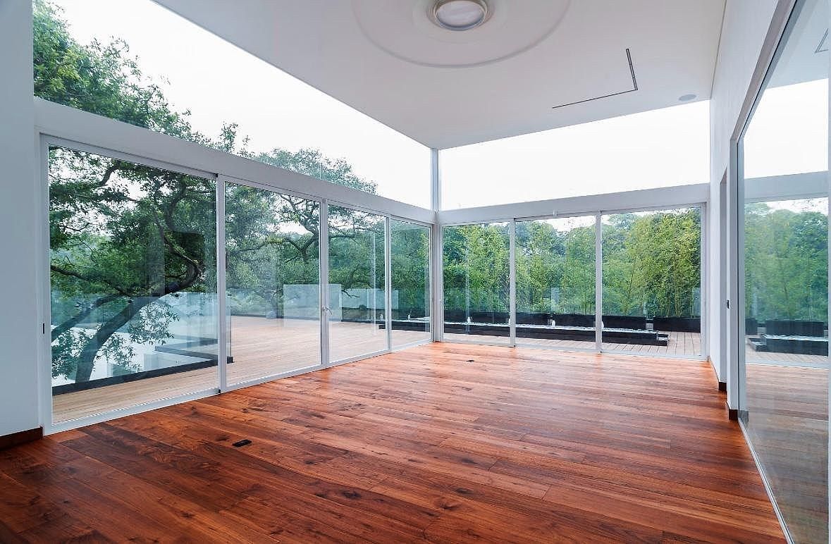 3 de 25: Sala con doble altura