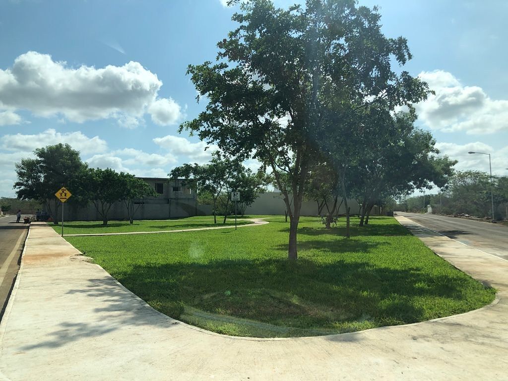 20 de 24: Áreas Verdes