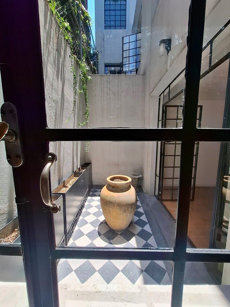 6 de 18: Ventana cuarto principal