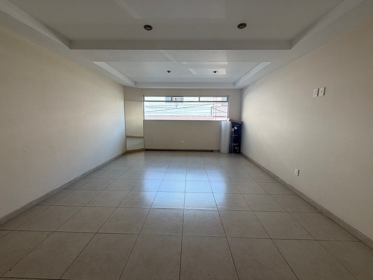 15 of 16: Salón de usos múltiples