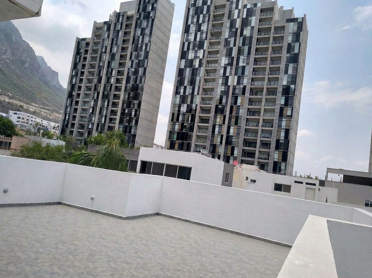 Casa en Privadas la Huasteca, Santa Catarina, foto 3 de 25
