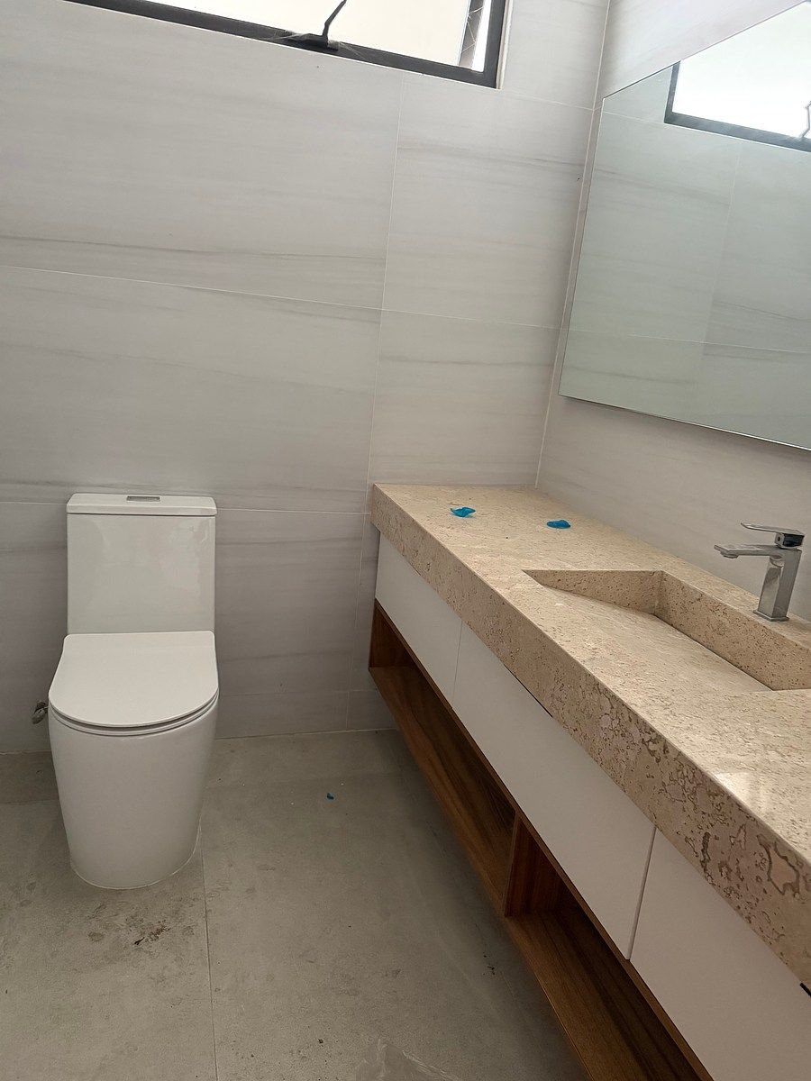 18 of 20: Baño sotano