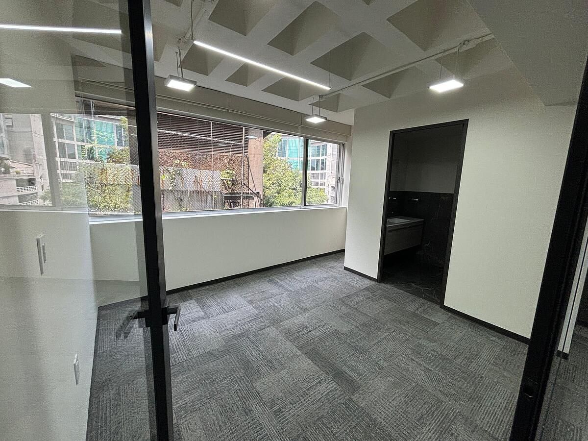 Office in Bosque de las Lomas, Miguel Hidalgo, photo 8 of 23