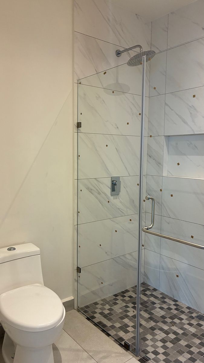 11 de 16: Baño completo recámaras secundarias