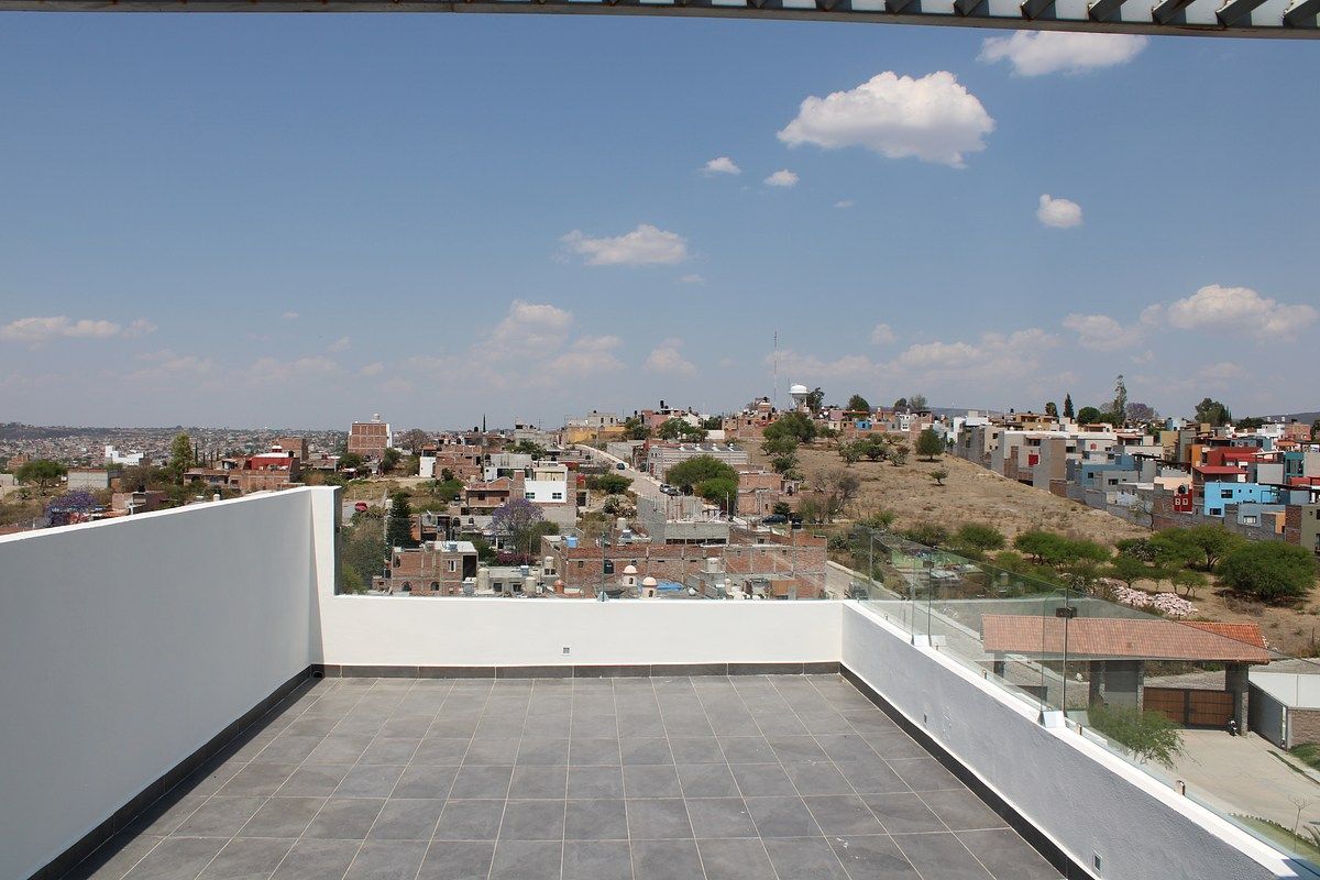 13 de 14: Roof garden con medio baño