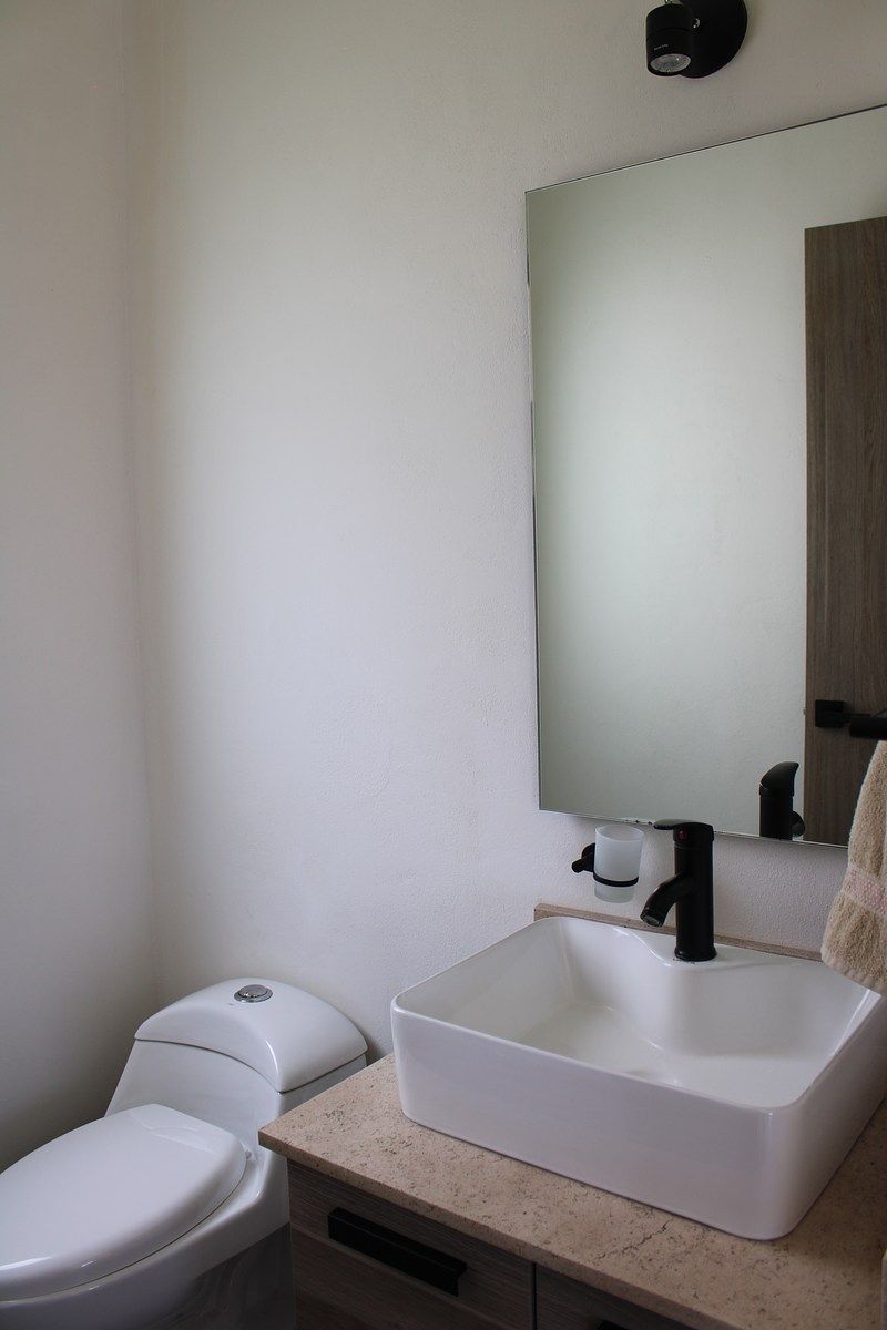 5 de 14: Medio baño