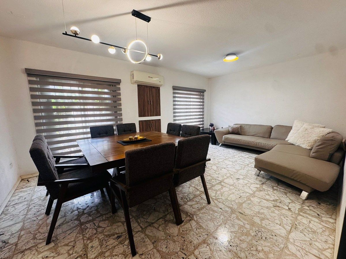 2 of 9: Sala Comedor