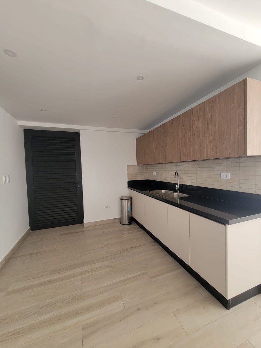 15 de 15: Kitchenet área común