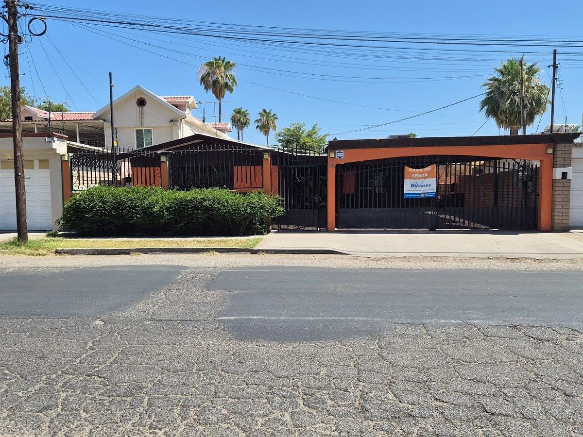 VENTA DE BONITA  CASA EN FRACC. VILLAFONTANA, foto 1 de 17