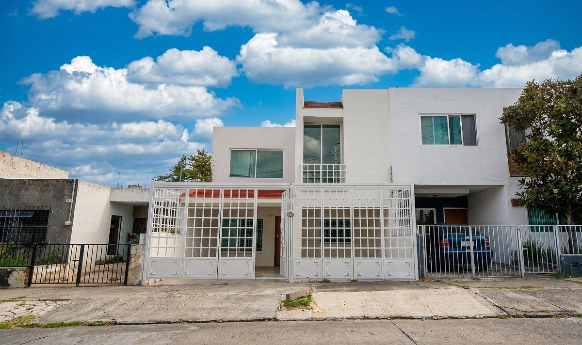 Casa em Colinas de La Normal, Guadalajara, foto 2 de 45