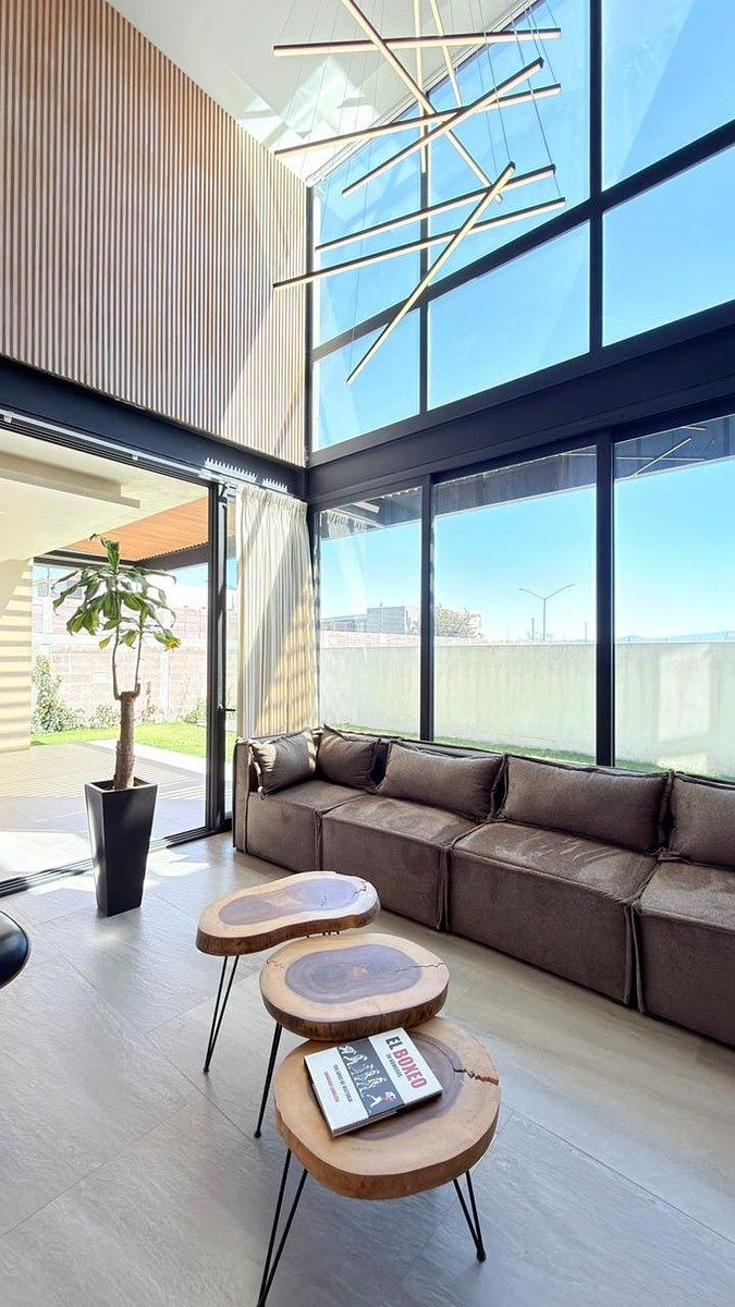 3 de 10: SALA DOBLE ALTURA