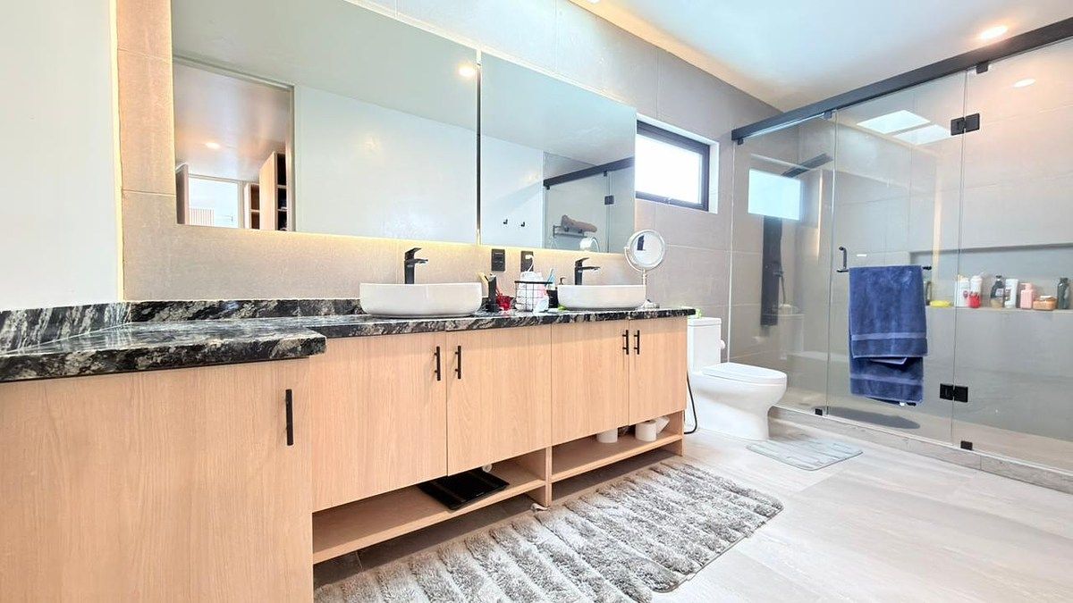 7 de 10: BAÑO PRINCIPAL