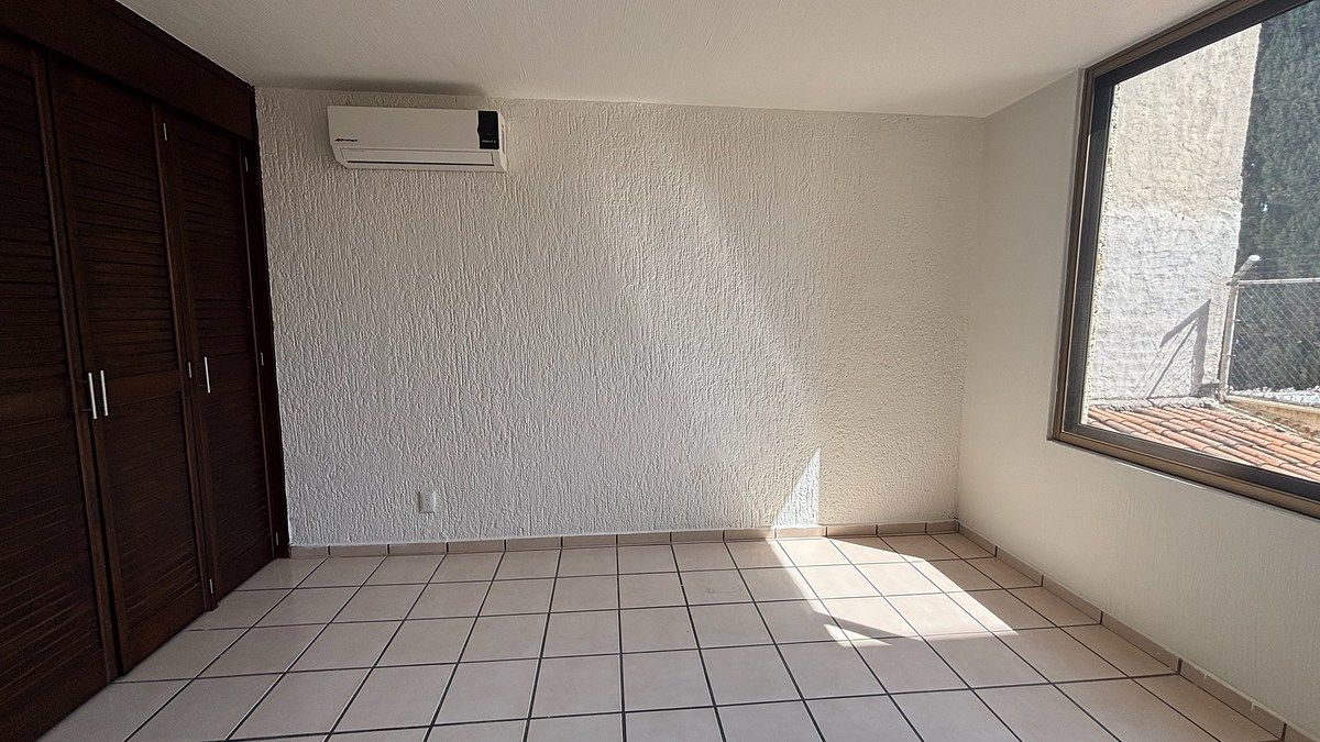 32 de 43: Habitación 2