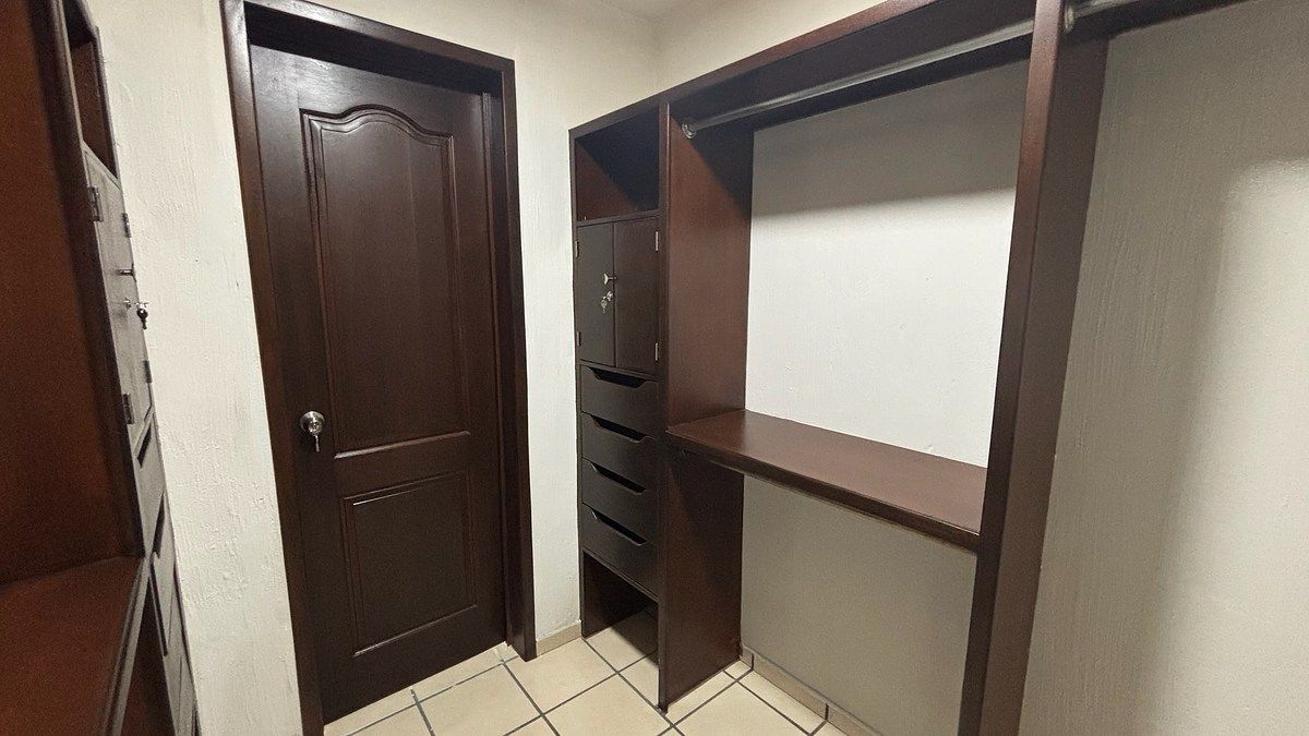 39 de 44: Walking Closet