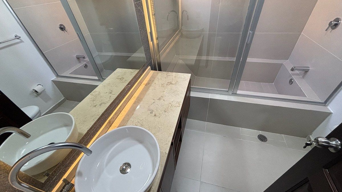 41 de 43: Baño principal