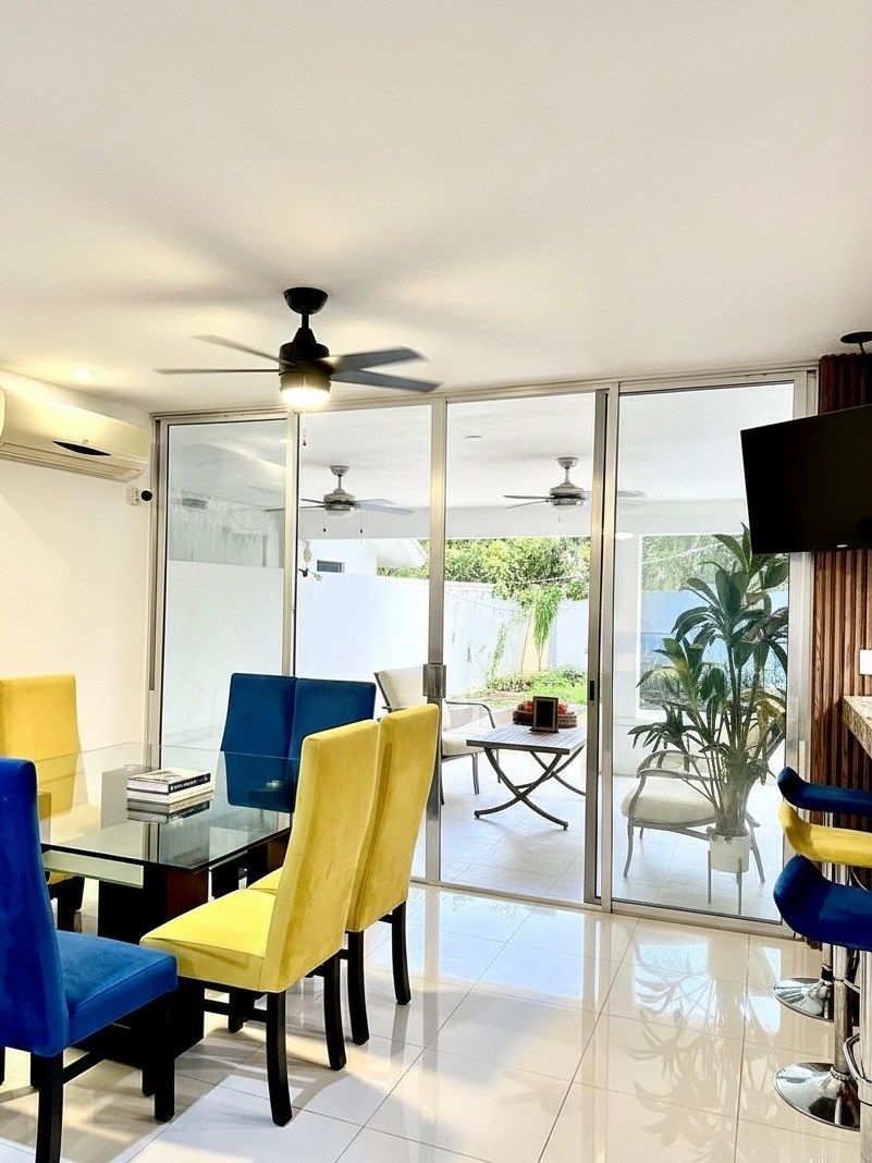 CASA EN VENTA A UNAS CUADRAS DE GARCÍA LAVIN - foto 1