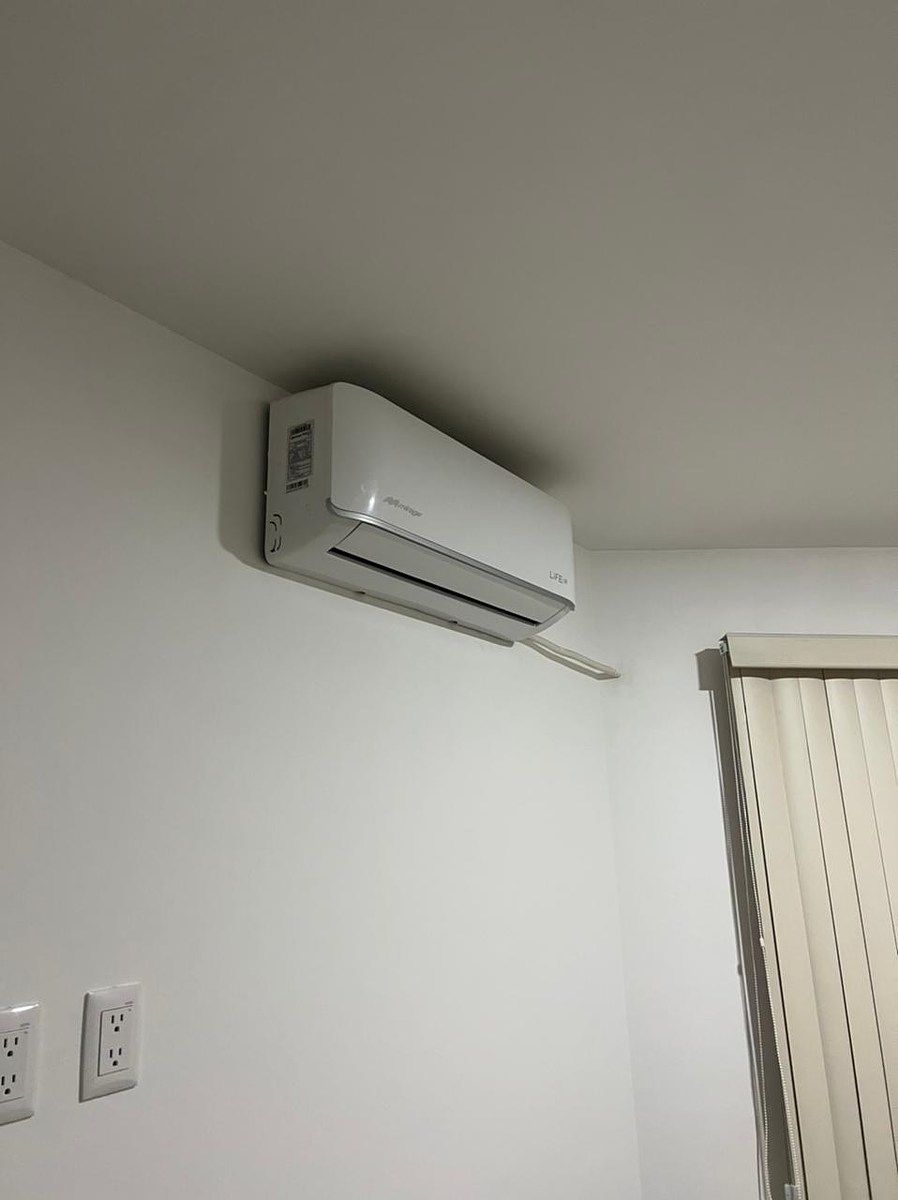 12 of 21: Equipo aire acondicionado