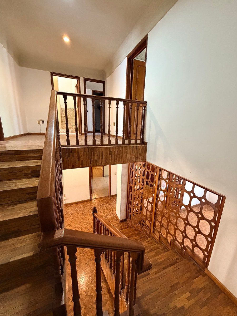 22 de 36: ESCALERAS PARA EL SEGUNDO NIVEL