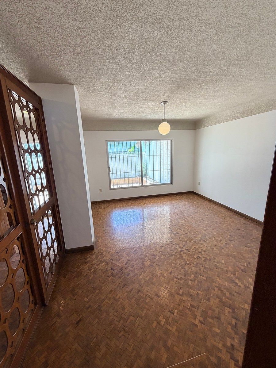 17 de 36: COMEDOR DE LA CASA