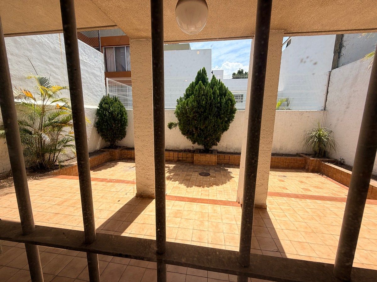 36 de 36: PATIO