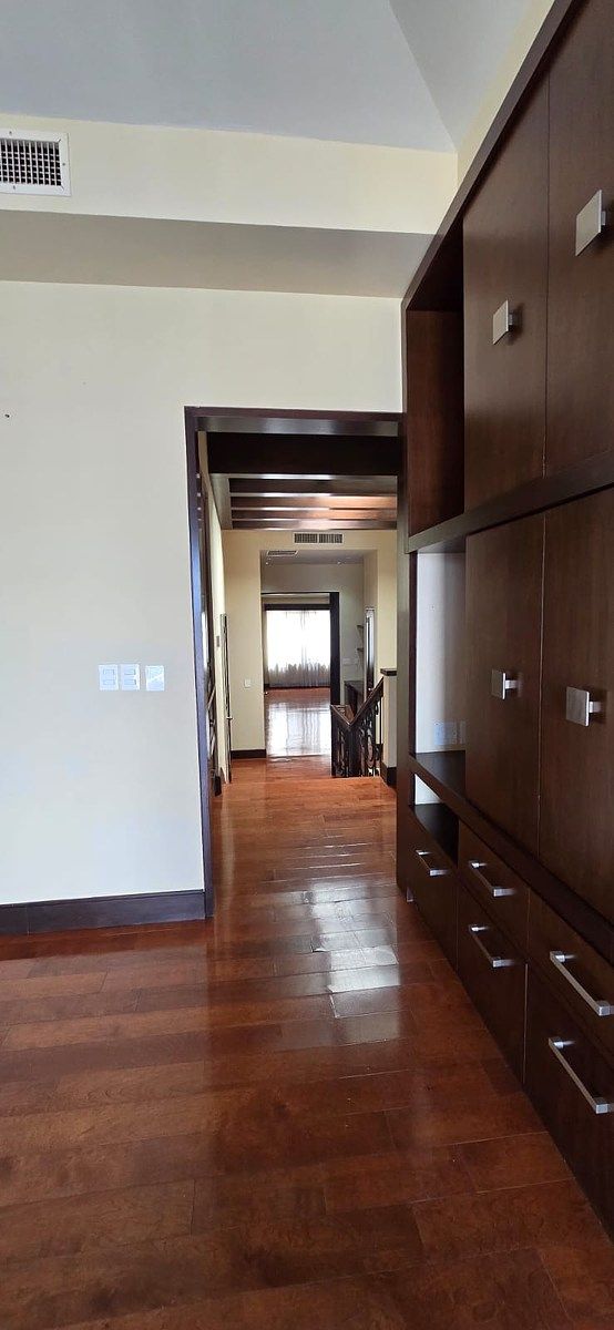 17 de 23: Pasillo área de recamaras