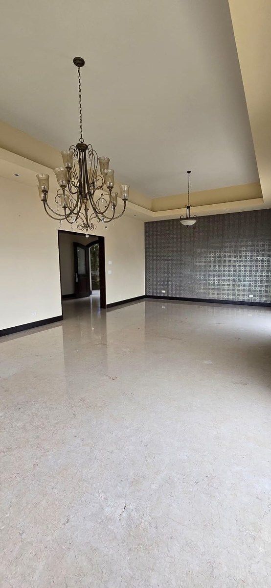 5 de 23: Sala Comedor