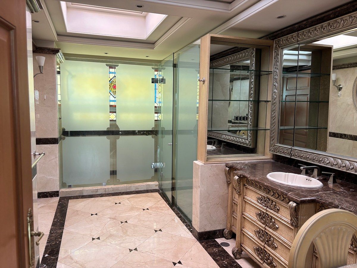 23 of 29: Baño principal